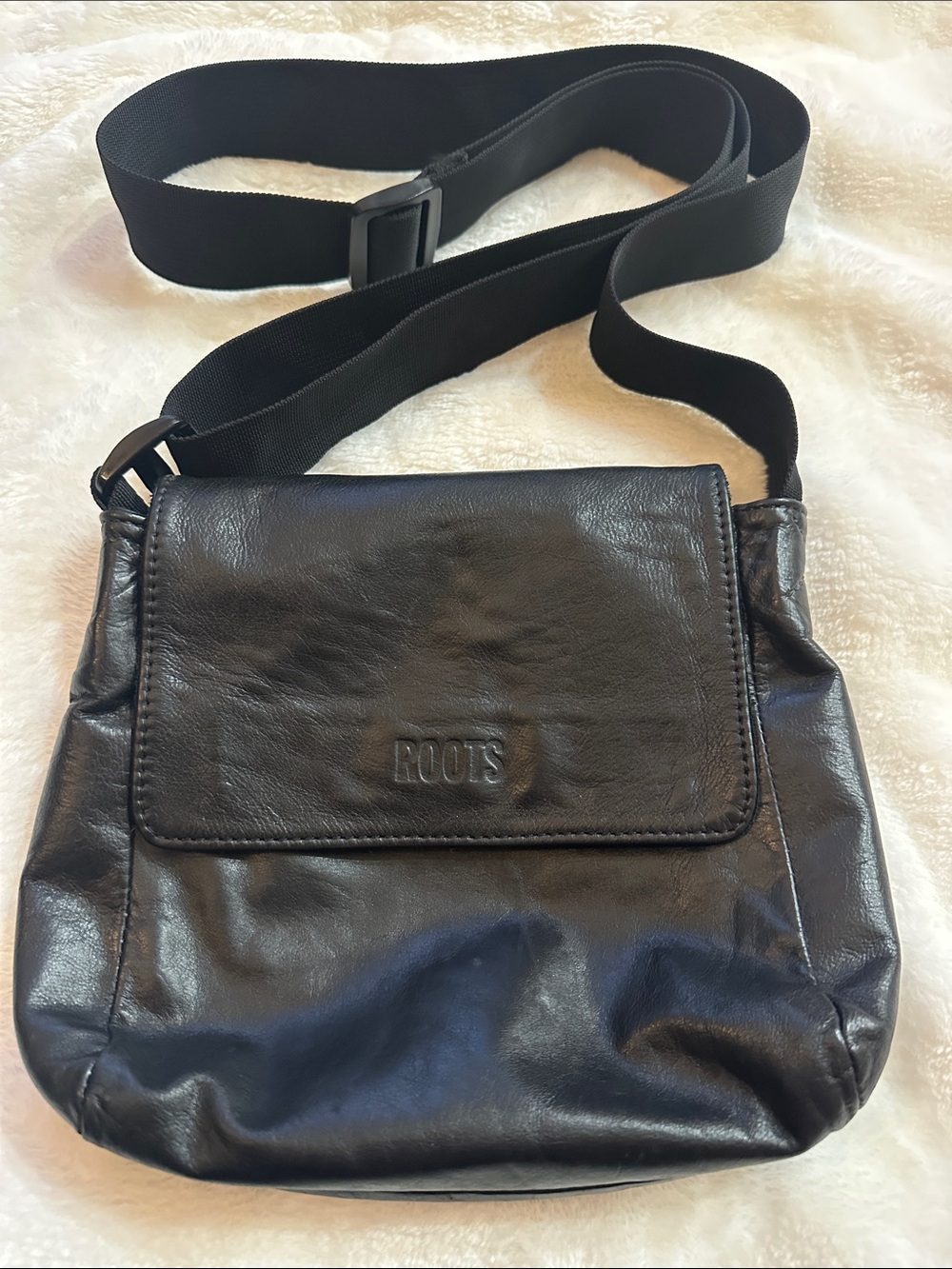 ROOTS Boho Luxury Buttery Soft Black Leather Minimalist Shoulder Crossbody 10x7